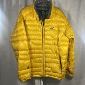 L.L. Bean Men’s Light Weight Down Filled Jacket in Yellow - Size XL